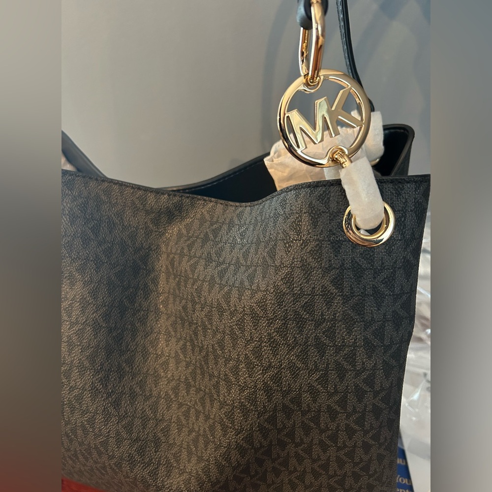 MICHAEL KORS Christina Large Signature Logo Shoulder Bag - Picture 11 of 16